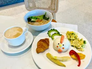 開箱/宜蘭礁溪「冠翔泉旅」植癒系溫泉飯店!戶外養生池泡五行湯 ▲「冠翔泉旅」入住含早餐,自早晨7點一路供應至下午1點半。(圖/記者蕭涵云攝)