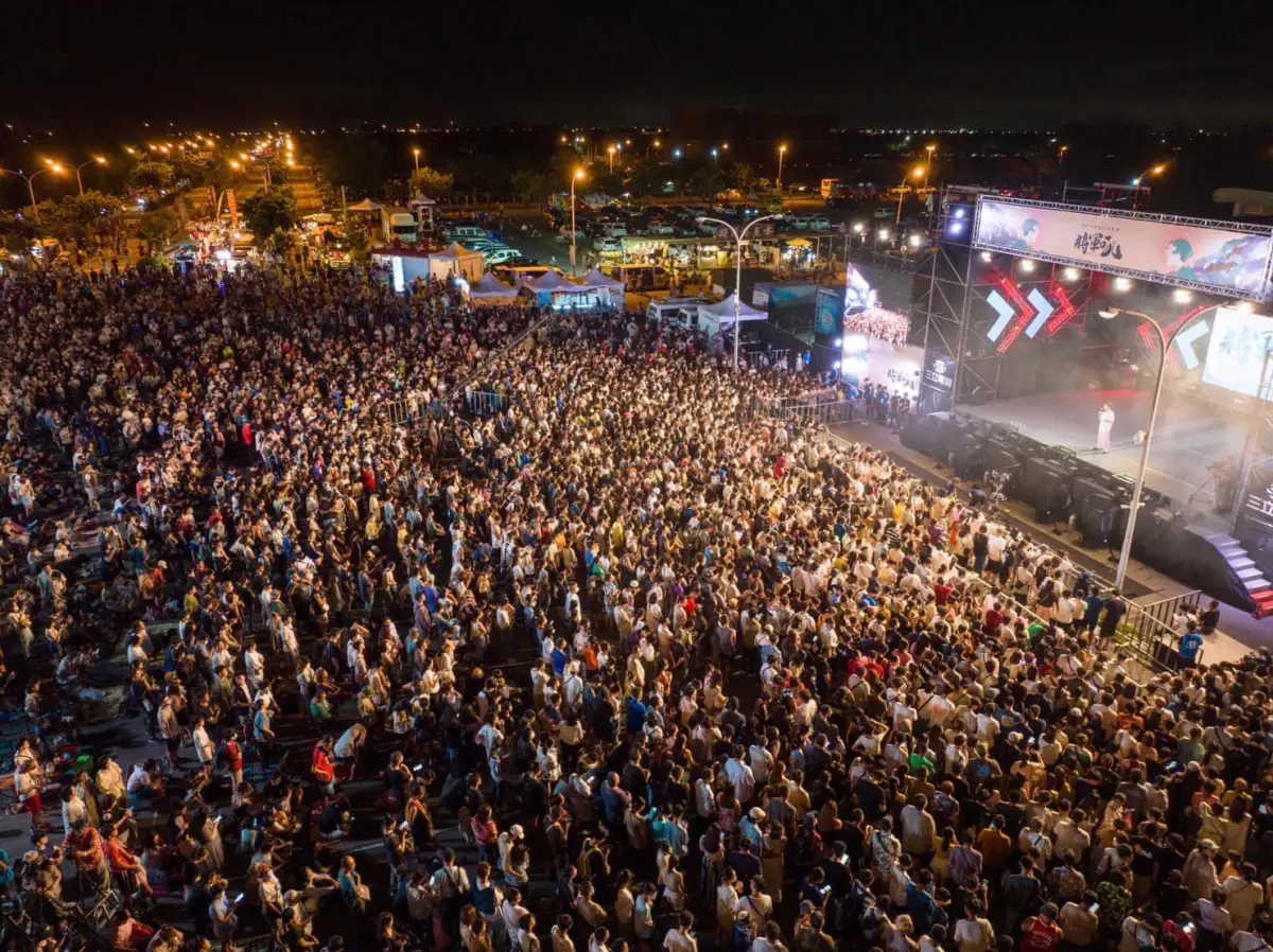 ▲台南夏日音樂節「台南將軍吼」明天7月20日、7月21日兩天登場，本文整理完整卡司、煙火施放時間與地點、交通與接駁等一次看。（圖／為去年2023年盛況，取自台南夏日音樂節臉書）