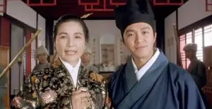 ▲鄭佩佩1993年在《唐伯虎點秋香》中演出「華夫人」一角,帶給觀眾深刻的印象。(圖/微博) ▲鄭佩佩1993年在《唐伯虎點秋香》中演出「華夫人」一角,帶給觀眾深刻的印象。(圖/微博)