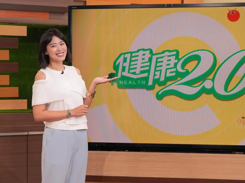 ▲家醫科醫師陳欣湄從來賓變成主持人，首集先錄「寵萌健康」主題放鬆心情。（圖／TVBS提供）