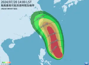 ▲凱米颱風沿著高壓邊緣北上後，在下週三（24日）遇到高壓開始增強，有往西偏的趨勢，在下週四（25日）最接近台灣。（圖／中央氣象署提供）