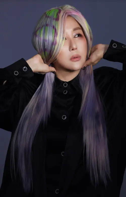 ▲藍心湄身為家中長女，當年為了幫父親償還3000萬元台幣的債務，16歲就出社會賺錢養家。（圖／林炳存提供）