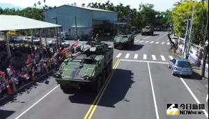 影／漢光首日　國軍第4作戰區戰甲車出動　小朋友夾道加油
