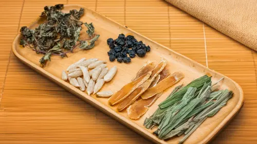 ▲陰暑、陽暑大不同,中醫師指出,可以穴位按摩與清暑茶來預防。(圖/馬光中醫診所提供) ▲陰暑、陽暑大不同,中醫師指出,可以穴位按摩與清暑茶來預防。(圖/馬光中醫診所提供)