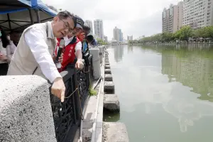 因應年度天文大潮　黃偉哲請相關單位持續監控嚴防積水
