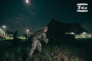 ▲漢光40號演習,564旅M109自走砲車演練戰力保存。(圖/軍聞社提供) ▲漢光40號演習,564旅M109自走砲車演練戰力保存。(圖/軍聞社提供)