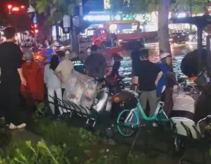 河南鄭州也暴雨！傳路人「觸電身亡」　當地警證實：確有事故
