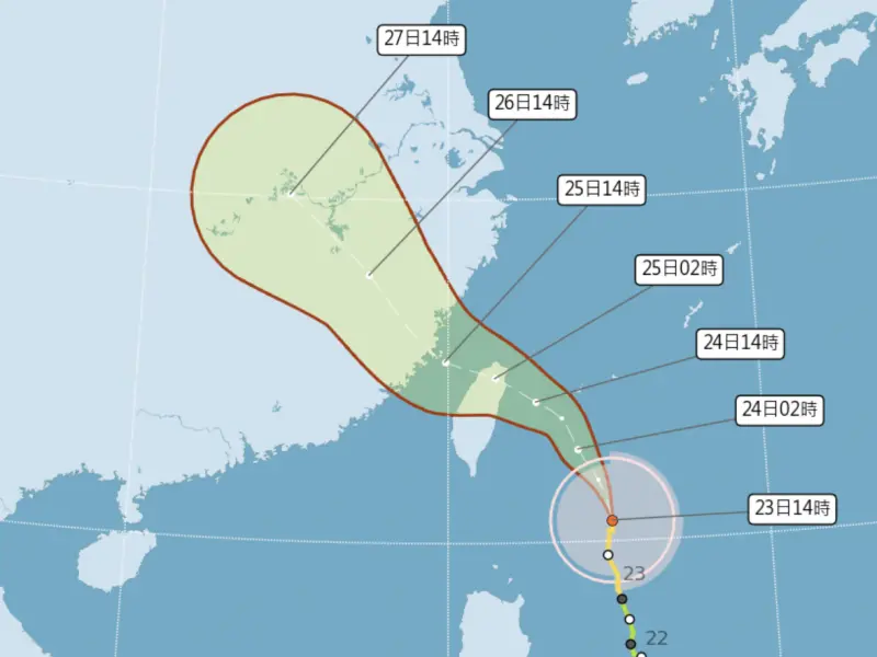 ▲凱米颱風還在增強，路徑持續朝台灣東北部陸地移動，預估颱風中心會在明（24）日深夜登陸。（圖／中央氣象署）