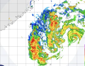 大豪雨特報／雨下整夜！凱米颱風轟台北等「17縣市」　嚴防土石流
