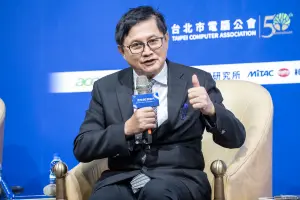 彭双浪喊話!童子賢「還是想吹冷氣」 籲能源配比組合要有效率
