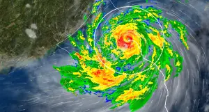 凱米成「完美大型颱風」教科書！完全沒被山脈阻擋　專家們示警了
