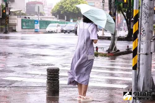 雨彈狂炸陽明山　北市四校明日停班課、文大採線上授課
