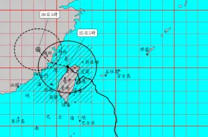 凱米颱風快閃4小時出海了！中南部風雨仍超大　陸警解除時間曝光
