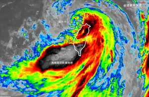 注意！凱米颱風甩「肥厚颱風尾」　專家：南部兇猛大雷雨下到深夜

