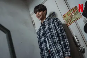 ▲在第三季中,車賢秀(宋江 飾)因為受了傷,導致他的意識長時間被體內的「怪物人格」掌控,而在第三季中一遇見李恩赫(李道晛 飾)就直接大打出手,兩人對話的台詞異常的充滿曖昧。圖為車賢秀(宋江 飾)。(圖/Netflixkr IG) ▲在第三季中,車賢秀(宋江 飾)因為受了傷,導致他的意識長時間被體內的「怪物人格」掌控,而在第三季中一遇見李恩赫(李道晛 飾)就直接大打出手,兩人對話的台詞異常的充滿曖昧。圖為車賢秀(宋江 飾)。(圖/Netflixkr IG)
