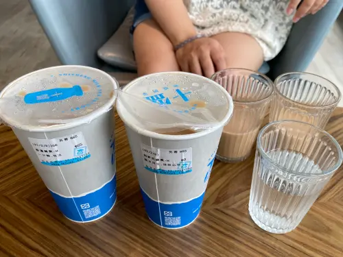 ▲B受試者喜歡茶香、奶香並重的鮮奶茶，試喝後會選擇「純鮮奶茶」。（圖／記者蕭涵云攝）