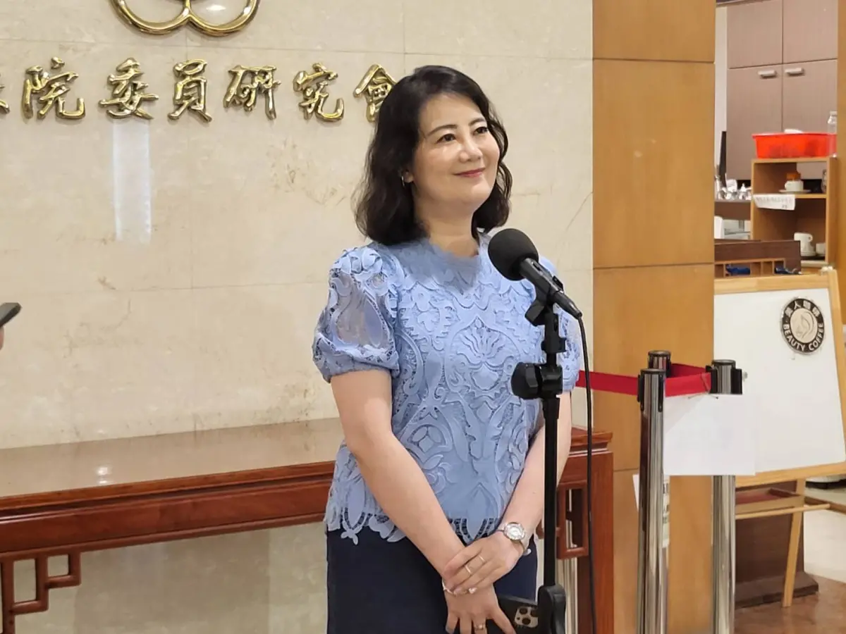 ▲高虹安涉貪一審遭判刑7年4月，對此吳思瑤說，不要拿著政治的目的，對司法說三道四。（圖／記者陳佩君攝，2024.07.26）