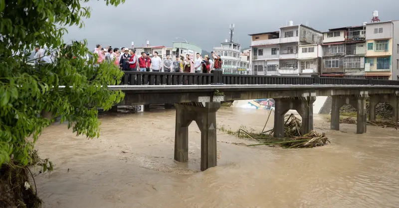 ▲高雄市美濃區因凱米颱風帶來的豪大雨，水災嚴重。（圖／總統府提供）