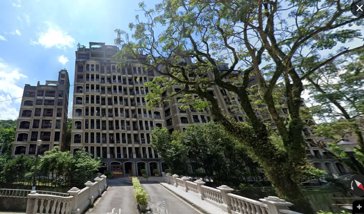 ▲水事紀某2樓戶疑為事故屋，2度流落法拍市場，但因警方2次回覆不同，讓人霧裡看花。（圖／翻攝Google　Maps）