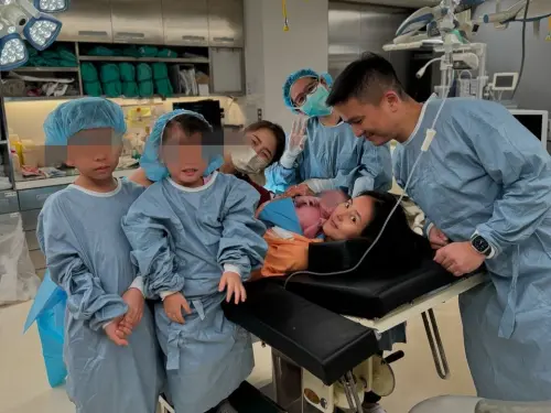 劉香慈生三胎「全家出動陪產」!小兒子驚呼:為什麼妹妹有血