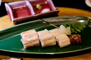 JR東日本大飯店台北B1的「HAYASE日本料理」推出懷石料理套餐,其中的「鰻魚白燒」,吃得到鰻魚細緻微Q的口感。(圖/記者葉盛耀攝) ▲JR東日本大飯店台北B1的「HAYASE日本料理」推出懷石料理套餐,其中的「鰻魚白燒」,吃得到鰻魚細緻微Q的口感。(圖/記者葉盛耀攝)