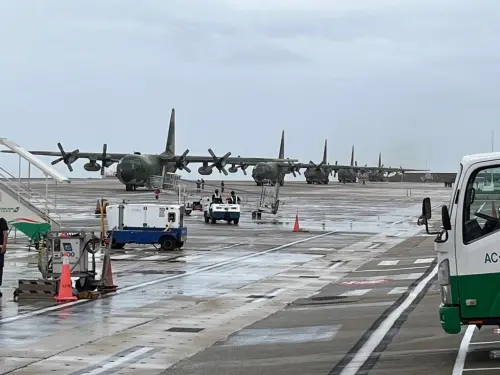 史上最大疏運！國軍C-130運輸機冒風雨執行澎湖、金門疏運任務
