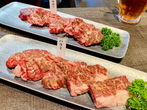 ▲「燒肉本氣」吃得到與「俺達の肉屋」一樣廠商供應的內、外「橫膈膜」，滿足饕客需求。（圖／記者蕭涵云攝）