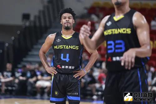 ▲在NBA體系失去機會後，庫克轉戰國際賽場，其中一站便是加盟台灣TAT聯賽的台北野馬隊（Taipei Mustangs）。（圖／記者葉政勳攝 , 2024.07.28)