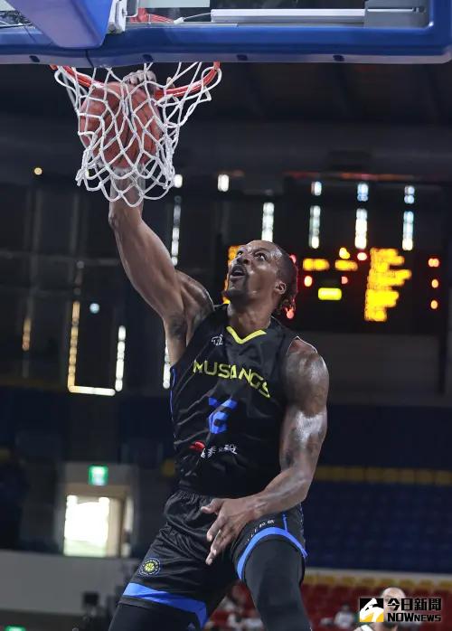 ▲ TAT台北野馬隊霍華德(Dwight Howard)。(圖/記者葉政勳攝 , 2024.07.28) ▲ TAT台北野馬隊霍華德(Dwight Howard)。(圖/記者葉政勳攝 , 2024.07.28)