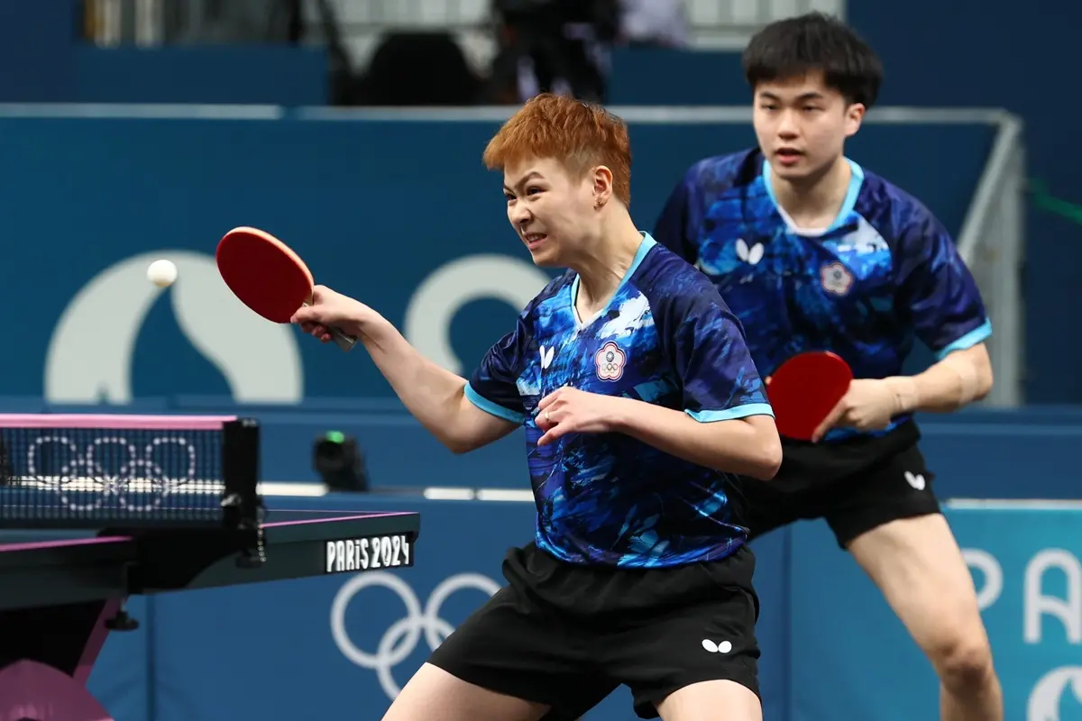 ▲在巴黎奧運混雙8強戰，林昀儒／陳思羽讓對岸不得嚇出一身冷汗，連兩屆混雙都遭遇大挑戰，中國媒體也不得不坦承如今國外的球員已經不再是「軟柿子」，必須要認真對待。（圖／中華奧會提供）