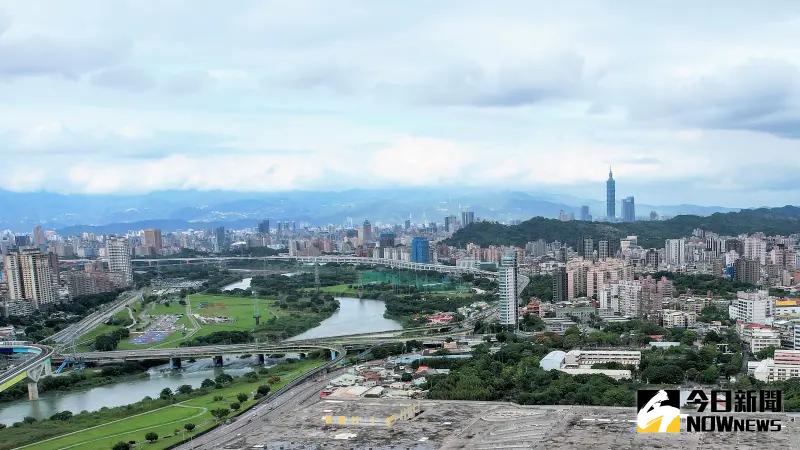 ▲章定煊表示，台灣房、股面臨殘酷問題，一旦美國態度反轉，極有可能隨之下修。（圖／記者陳韋帆攝）