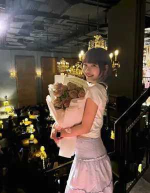 ▲近日有網友在Dcard上以「台灣IU愛莉莎莎撞臉韓國神顏啦啦隊李珠珢」為題發文,並表示:「最近團購賺爆的台灣女神莎莎,和最近爆紅來台表演的韓國女神李珠珢,是真的滿像的吧?」(圖/愛莉莎莎IG) ▲近日有網友在Dcard上以「台灣IU愛莉莎莎撞臉韓國神顏啦啦隊李珠珢」為題發文,並表示:「最近團購賺爆的台灣女神莎莎,和最近爆紅來台表演的韓國女神李珠珢,是真的滿像的吧?」(圖/愛莉莎莎IG)