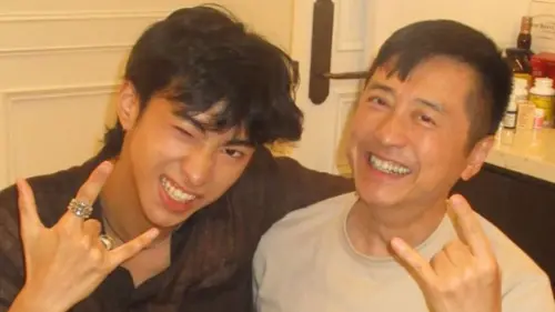 小哈利傳訊息被庾澄慶已讀不回　伊能靜一聽幫前夫緩頰：他太忙了
