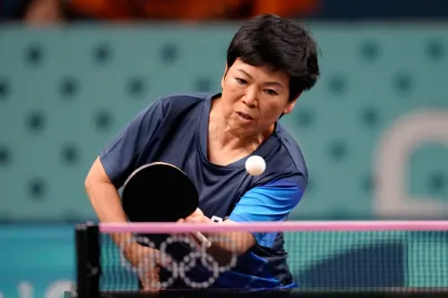 日本桌球女神早田希娜觸發潛規則　完封62歲桌球阿嬤倪夏蓮後致歉
