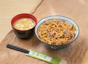 ▲「鮮五丼」送招牌牛丼。（圖／三商餐飲提供）