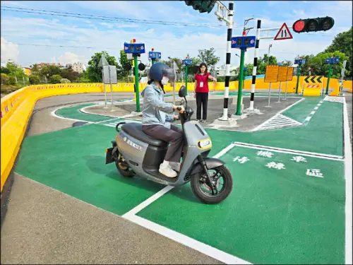 機車族駕訓補助！新北市加碼「最高領3800元」　11/30前截止
