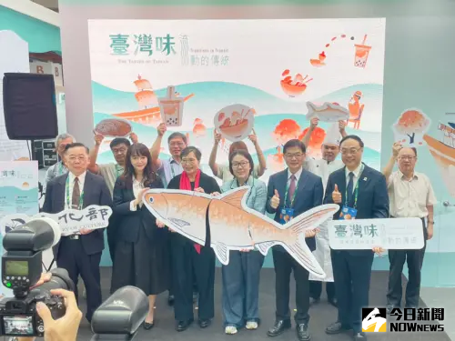 李孟諺、周永暉、王時思等人合照。 ▲ 李孟諺、周永暉、王時思等人蒞臨台灣美食展合照。(圖/記者林則澄攝,2024.08.03)