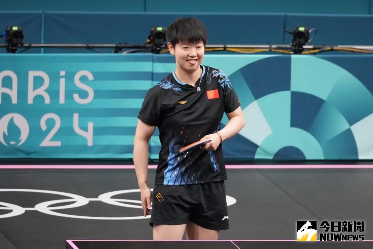 ▲巴黎奧運桌球女子單打4強戰，兩位中國選手都是以4：0擊敗對手晉級，陳夢戰勝韓國的申裕斌，孫穎莎擊敗日本的早田希娜，兩人會師決賽，這是中國在奧運史上第8次完成桌球女單「金包銀」，而且包攬近5屆的女單決賽。（圖／特派記者陳云茹攝）