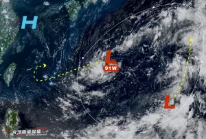 ▲熱帶擾動91Ｗ整合相當不容易，成為颱風的機率低，但熱帶低壓的機率還是有的。（圖／取自「台灣颱風論壇｜天氣特急」）