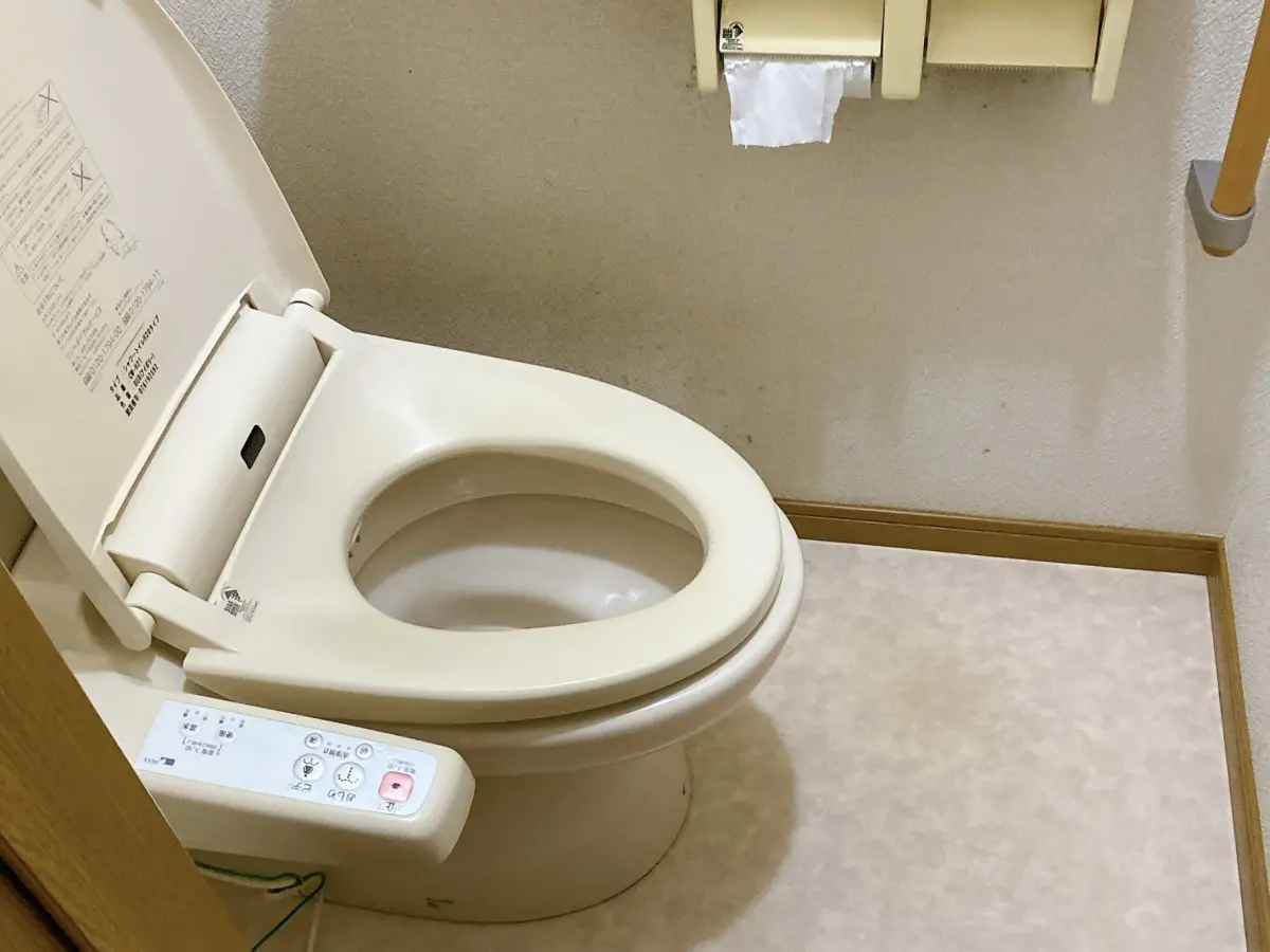 夏天泌尿道感染風險增！醫示警5行為：女生「由後往前擦」錯了