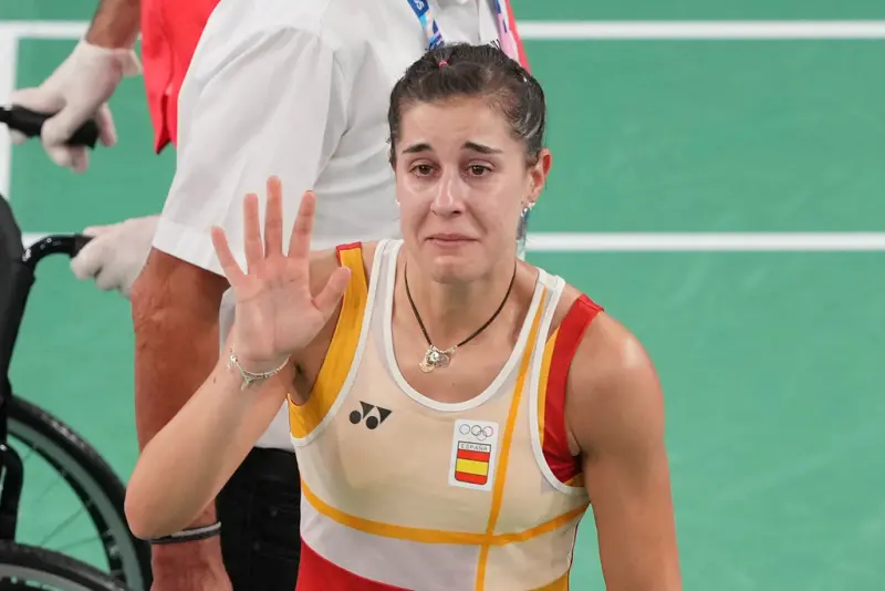 ▲稍早前奧運冠軍、西班牙名將馬琳（Carolina Marin）4強賽意外受傷退賽，世界羽聯官方發表聲明，她確定將退出本屆奧運，印尼東宗（Gregoria Mariska Tunjung）將直接獲得銅牌。（圖／美聯社／達志影像）