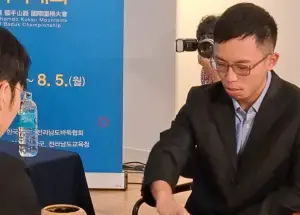 台灣棋士賴均輔戰勝「世界第一棋王」申真諝！創下台灣歷史新紀錄
