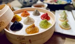 奧運金牌優惠包/拉麵、小籠包買一送一 臭豆腐、地瓜球全台轟炸