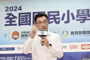 ▲江啟臣副院長，以地主身分到場為小選手勉勵，歡迎大家到台中參與賽事，並強調「體育就是國力」，從小開始扎根，體育越強，國力也越強。（圖／國小體總提供）