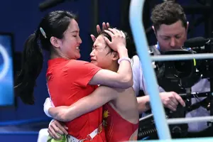 全紅嬋奧運完美連霸!31歲「最美教練」陳若琳來頭更狂:5金傳奇