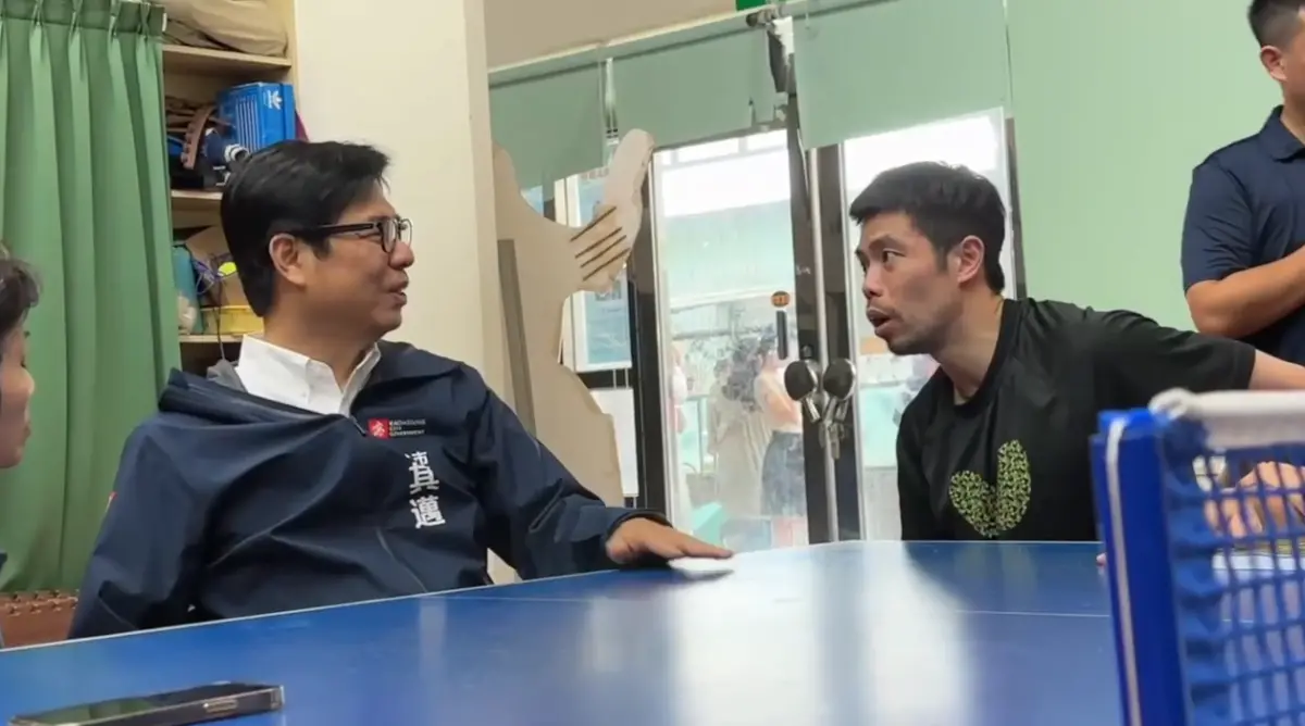 ▲結束巴黎奧運賽事後，莊智淵今天下午返回高雄，市長陳其邁也前往探訪。（圖／高雄市政府提供）