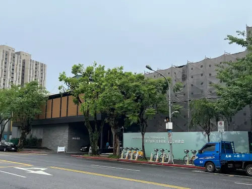 ▲台北文山區木柵指標建案「元利四季莊園」日前正式開賣,買家分享購入2房型,成交單價120萬元,刷新文山區最高單價。不過實際情形仍須以實價登錄揭露為主。(圖/翻攝Google評價) ▲台北文山區木柵指標建案「元利四季莊園」日前正式開賣,買家分享購入2房型,成交單價120萬元,刷新文山區最高單價。不過實際情形仍須以實價登錄揭露為主。(圖/翻攝Google評價)