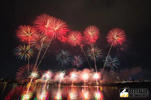 大稻埕煙火會下雨？台北今晚「降雨機率」曝　體感溫度36度多喝水
