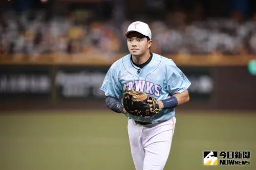 ▲台鋼雄鷹內野手吳念庭。(圖/記者葉政勳攝 , 2024.08.11) ▲台鋼雄鷹內野手吳念庭。(圖/記者葉政勳攝 , 2024.08.11)