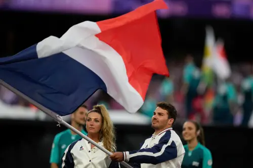 ▲2024年巴黎奧運閉幕式，法國國家體育場（Stade de France）舉行，長度約2小時15分鐘。（圖／美聯社／達志影像）